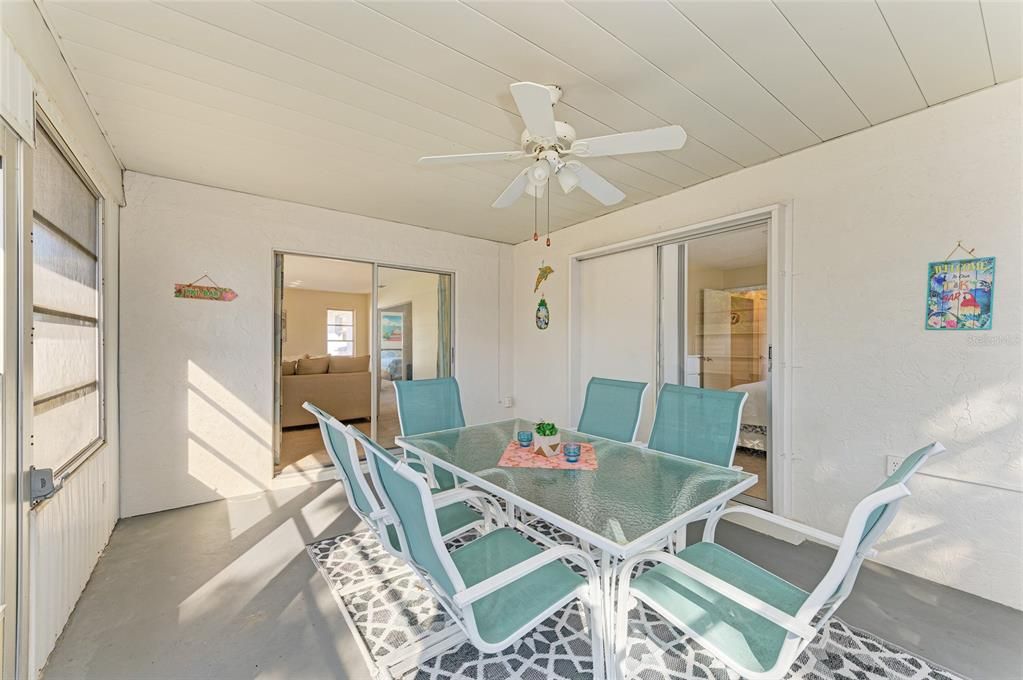 For Sale: $339,000 (2 beds, 2 baths, 1404 Square Feet)