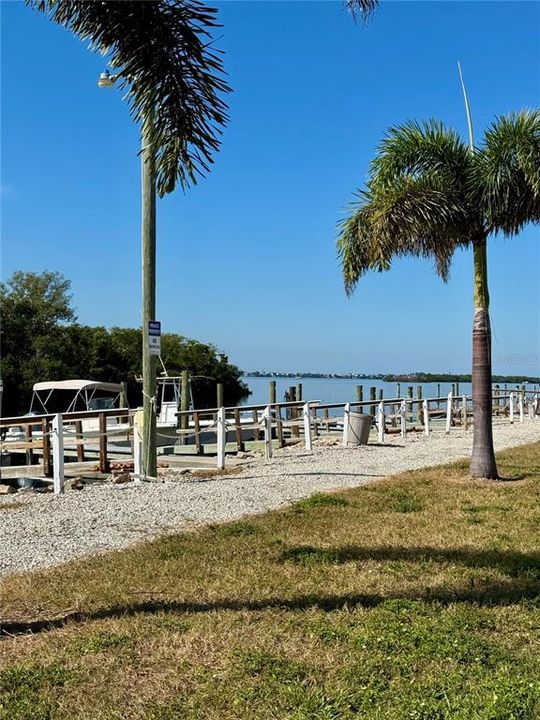 For Sale: $185,000 (1 beds, 1 baths, 658 Square Feet)