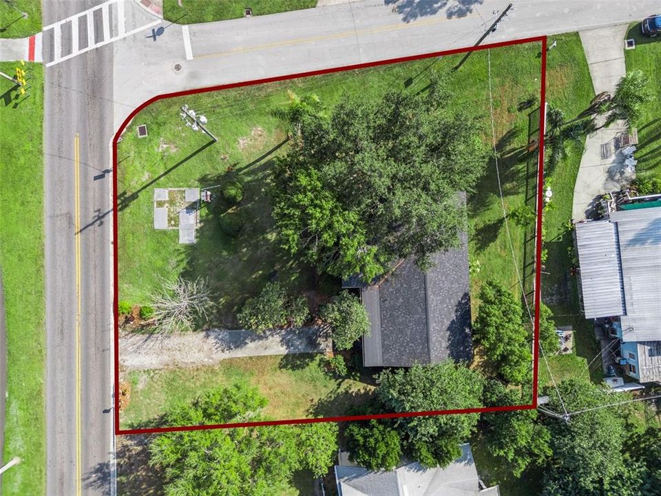 For Sale: $425,000 (2 beds, 1 baths, 1128 Square Feet)