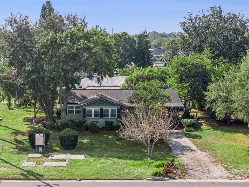 For Sale: $425,000 (2 beds, 1 baths, 1128 Square Feet)