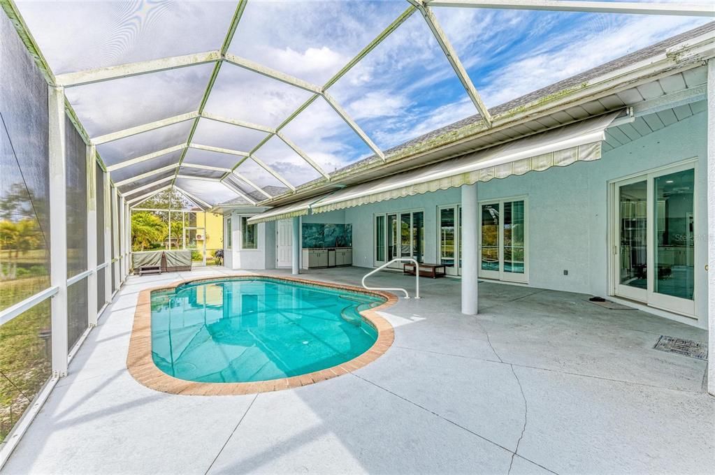For Rent: $4,490 (5 beds, 3 baths, 2953 Square Feet)