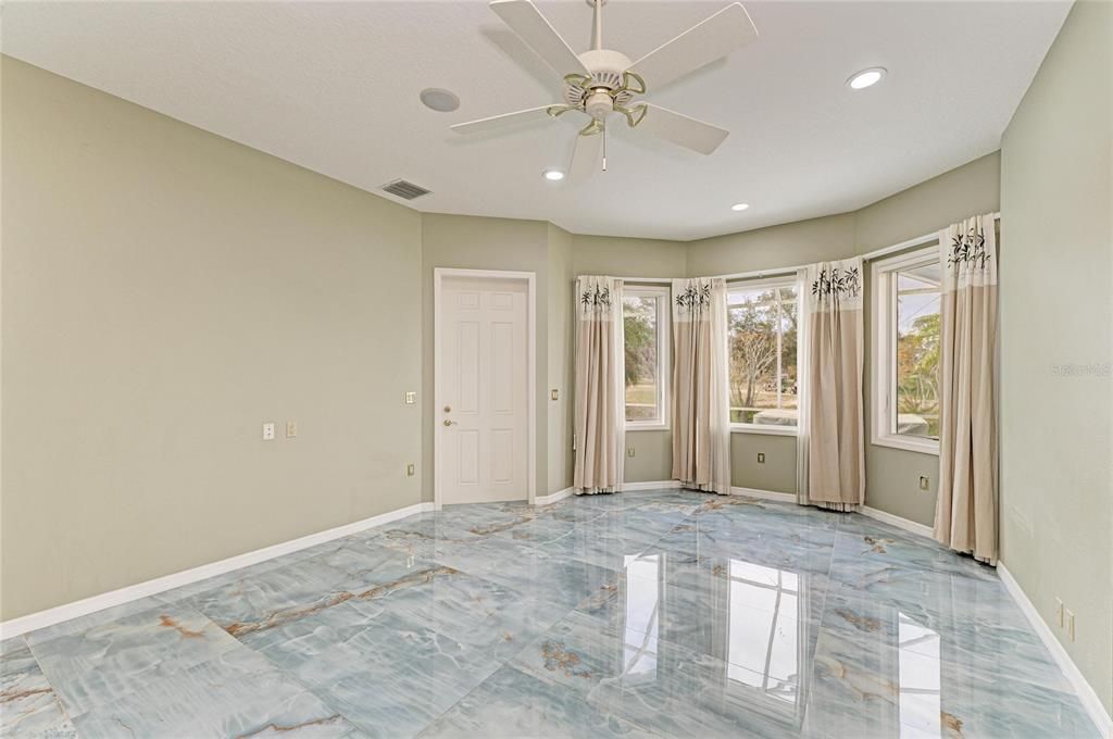 For Rent: $4,490 (5 beds, 3 baths, 2953 Square Feet)