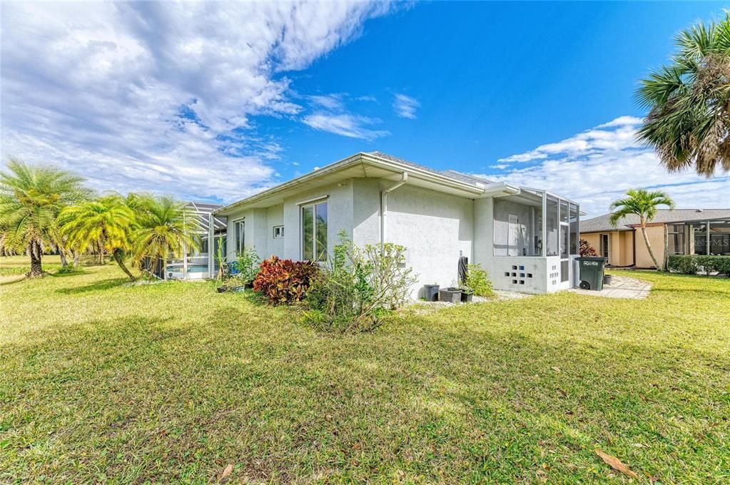 For Rent: $4,490 (5 beds, 3 baths, 2953 Square Feet)