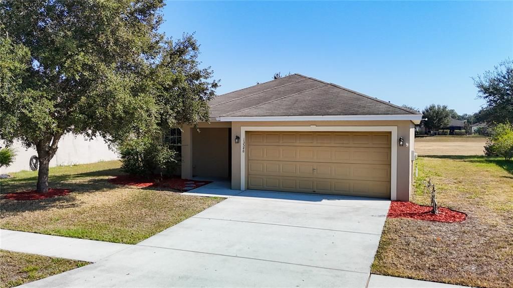 For Sale: $299,900 (3 beds, 2 baths, 1501 Square Feet)