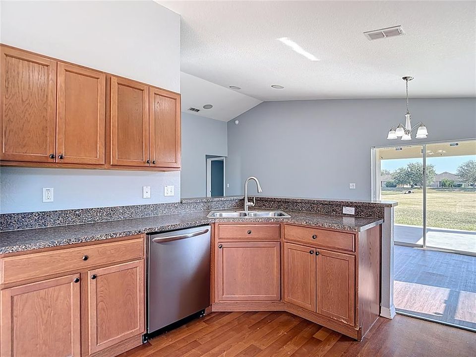 For Sale: $299,900 (3 beds, 2 baths, 1501 Square Feet)