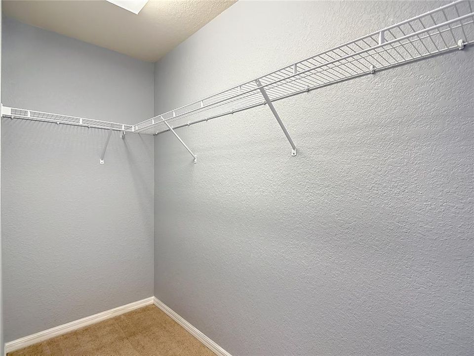 For Sale: $299,900 (3 beds, 2 baths, 1501 Square Feet)