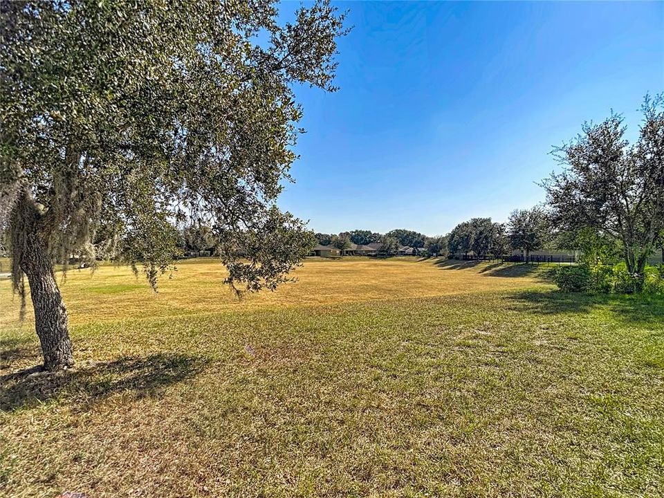 For Sale: $299,900 (3 beds, 2 baths, 1501 Square Feet)