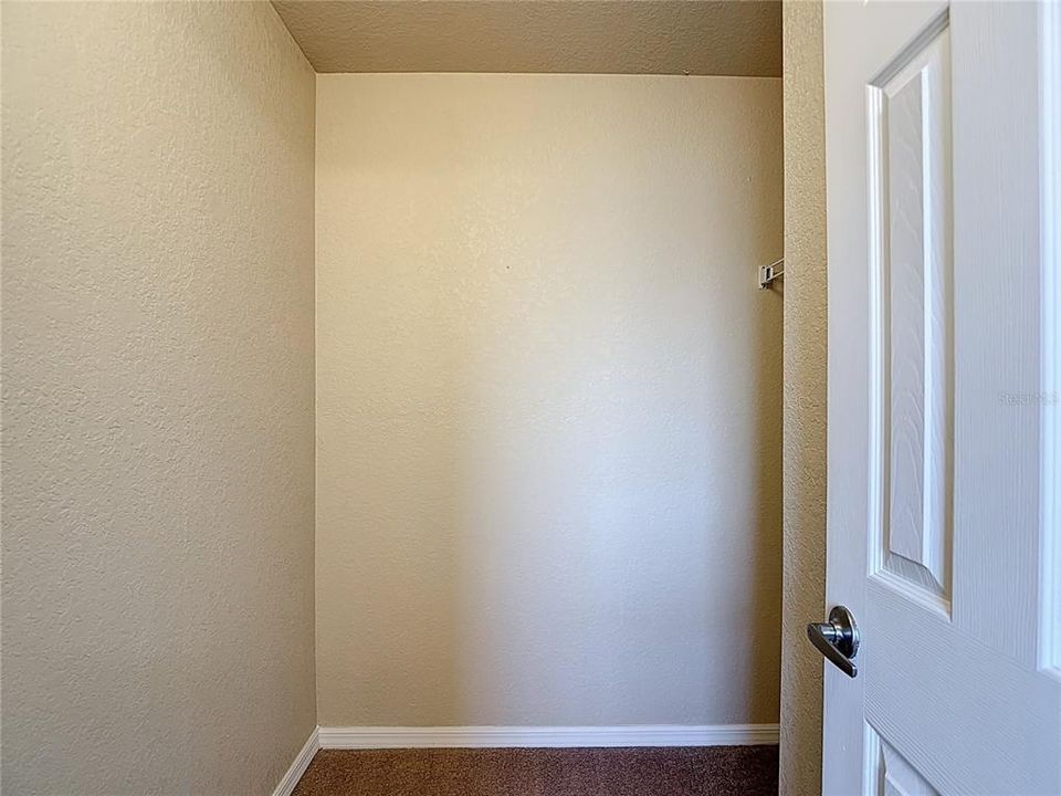 For Sale: $299,900 (3 beds, 2 baths, 1501 Square Feet)