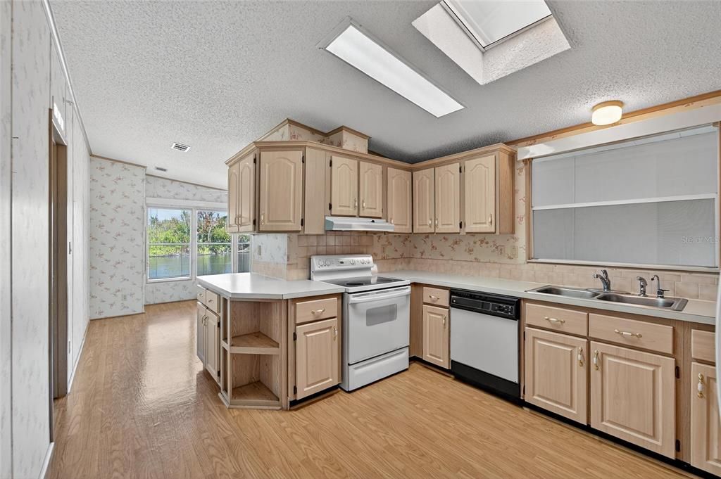 待售: $200,000 (3 贝兹, 2 浴室, 1509 平方英尺)