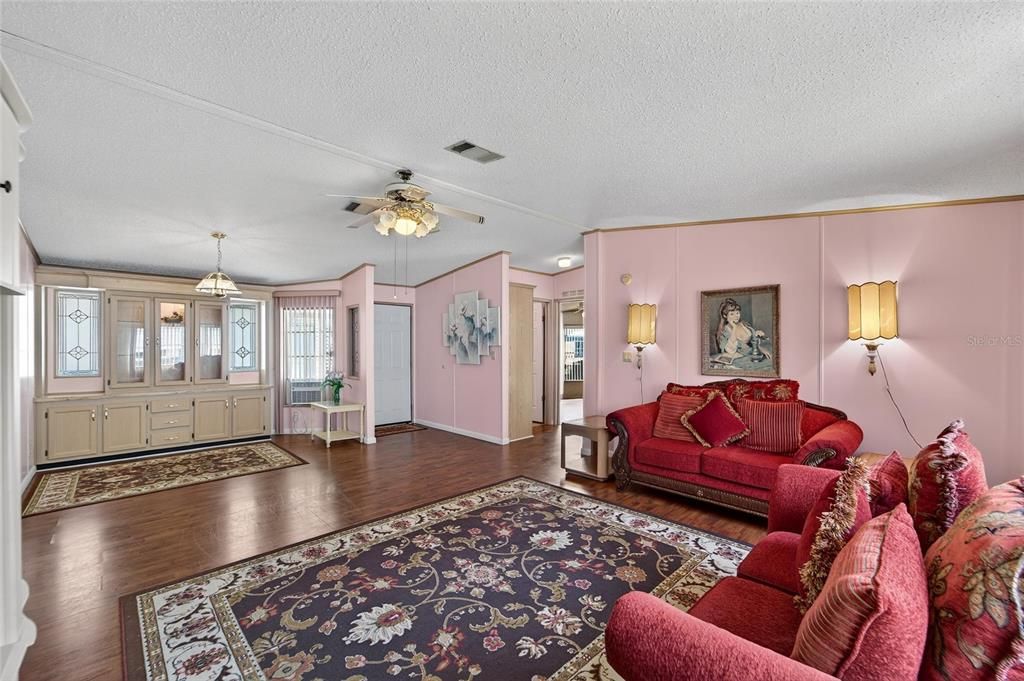 待售: $200,000 (3 贝兹, 2 浴室, 1509 平方英尺)