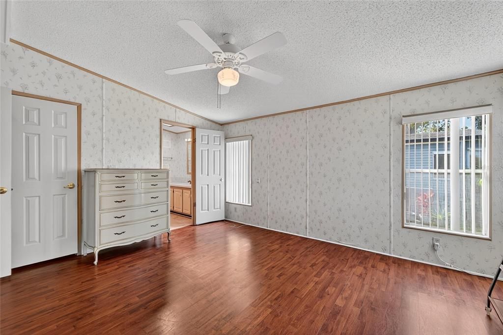 待售: $200,000 (3 贝兹, 2 浴室, 1509 平方英尺)