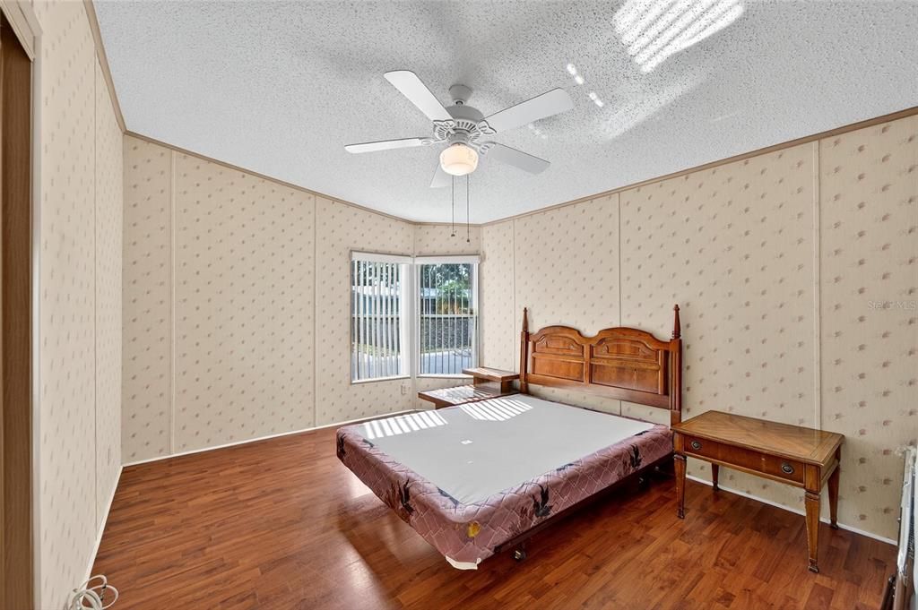 待售: $200,000 (3 贝兹, 2 浴室, 1509 平方英尺)