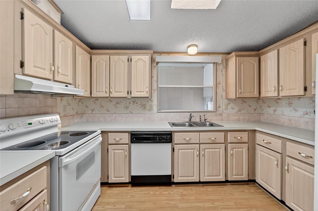 待售: $200,000 (3 贝兹, 2 浴室, 1509 平方英尺)