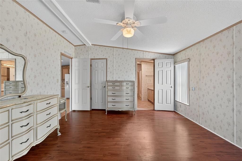 待售: $200,000 (3 贝兹, 2 浴室, 1509 平方英尺)