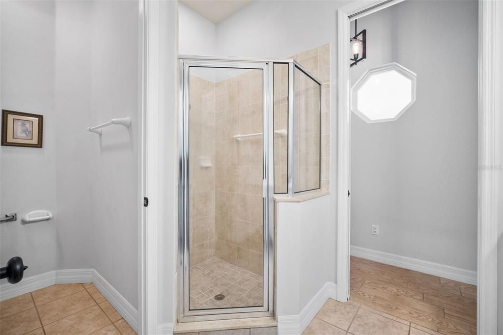 На продажу: $589,000 (2 спален, 2 ванн, 1904 Квадратных фут)