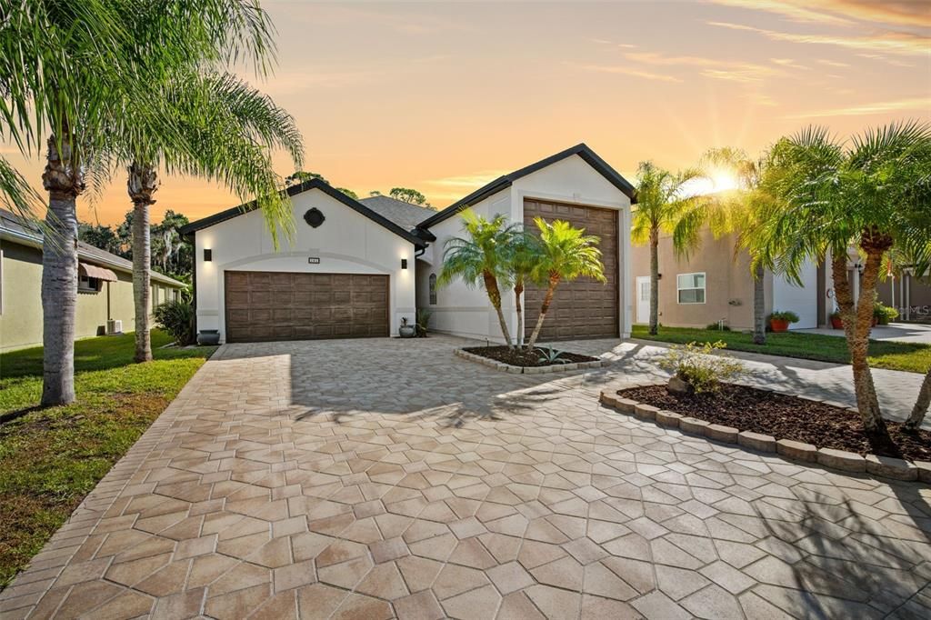 На продажу: $589,000 (2 спален, 2 ванн, 1904 Квадратных фут)