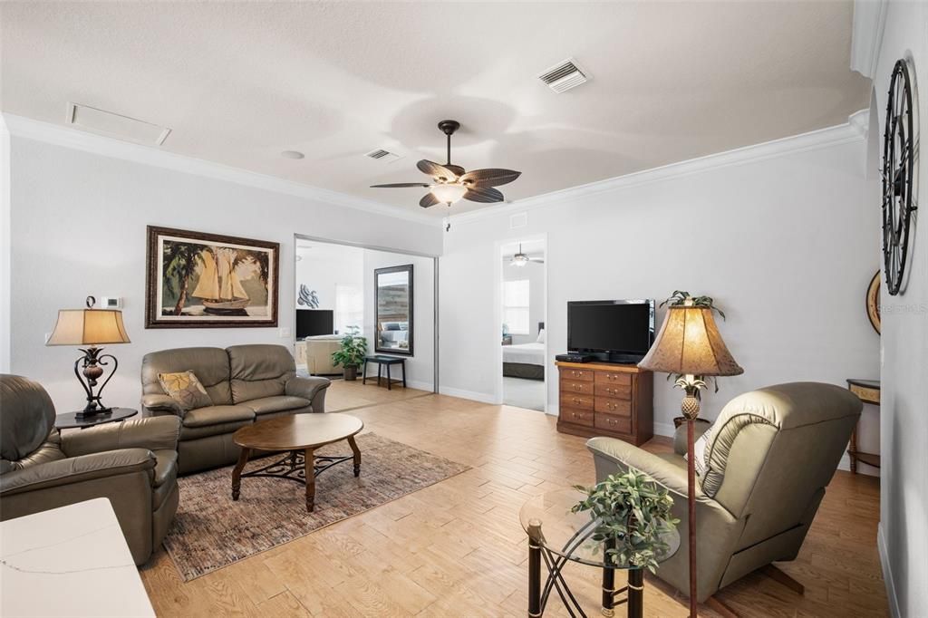 На продажу: $589,000 (2 спален, 2 ванн, 1904 Квадратных фут)