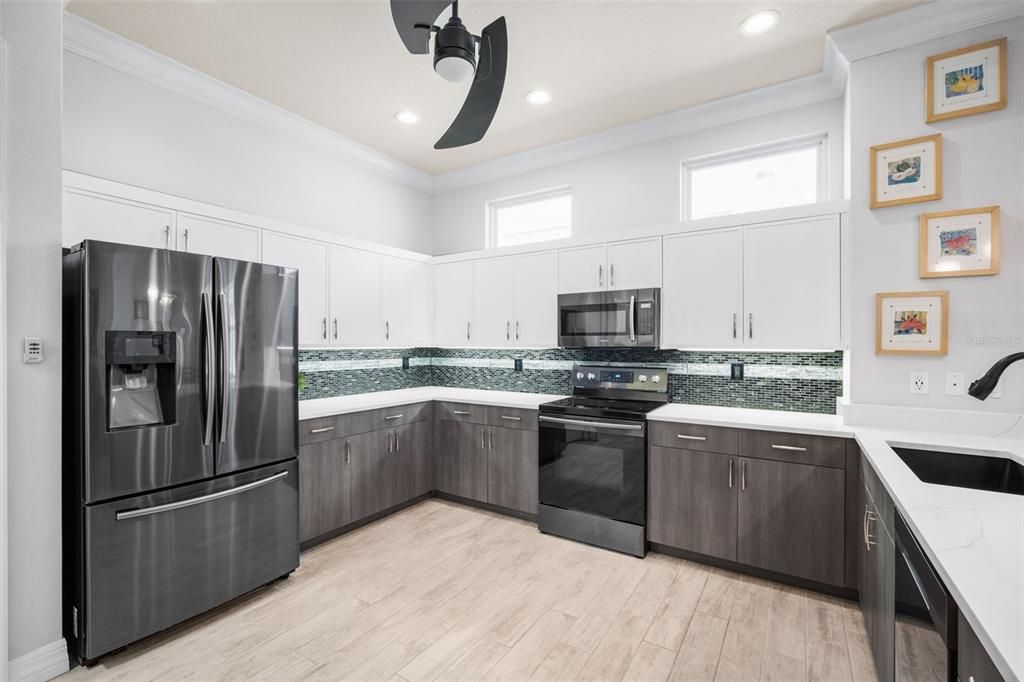 На продажу: $589,000 (2 спален, 2 ванн, 1904 Квадратных фут)