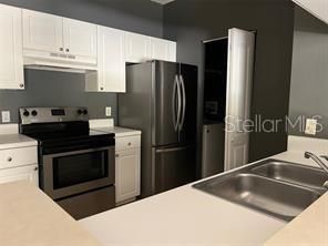 For Rent: $1,600 (2 beds, 2 baths, 1122 Square Feet)