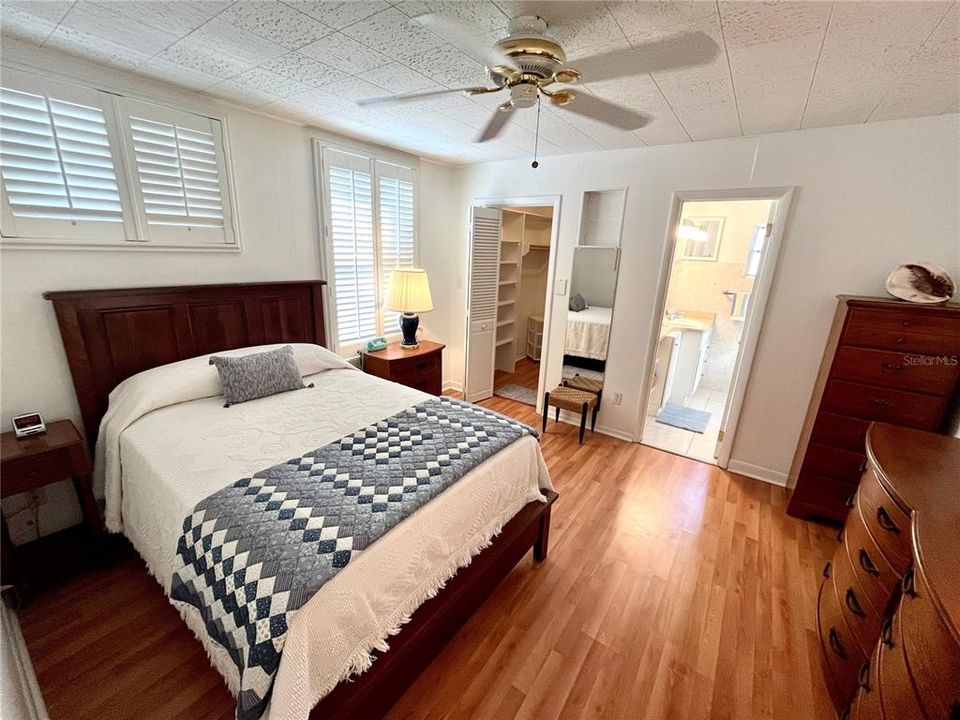 For Sale: $379,900 (3 beds, 2 baths, 1323 Square Feet)