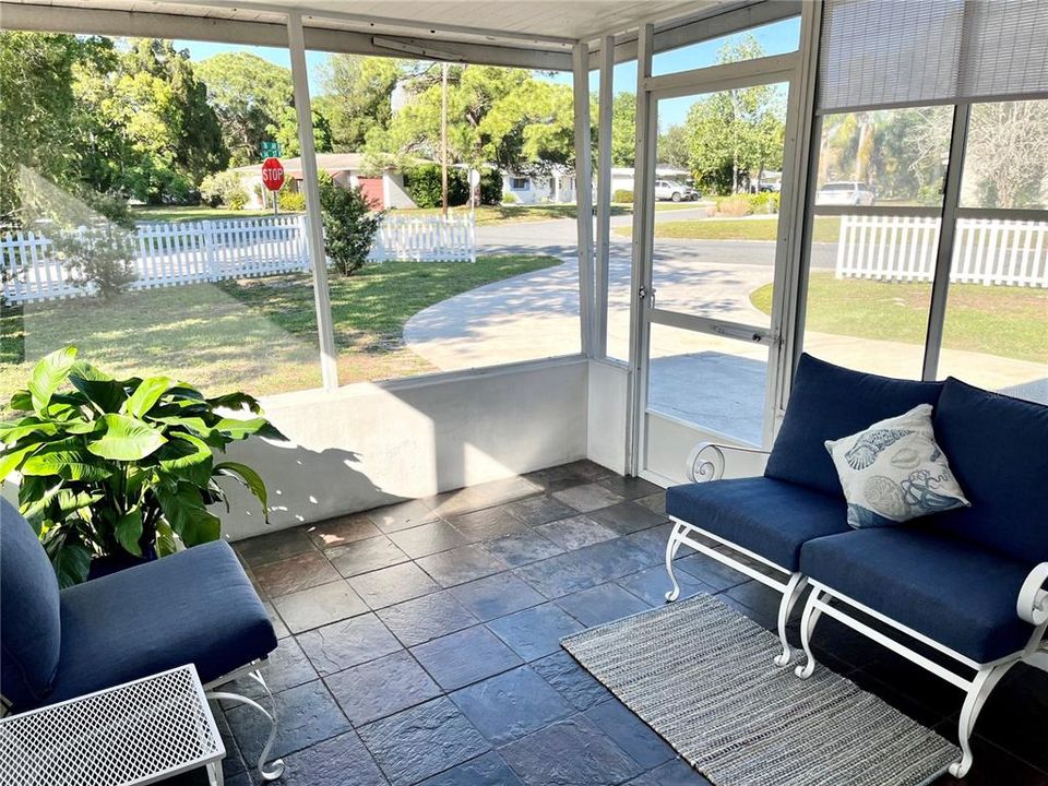 For Sale: $379,900 (3 beds, 2 baths, 1323 Square Feet)