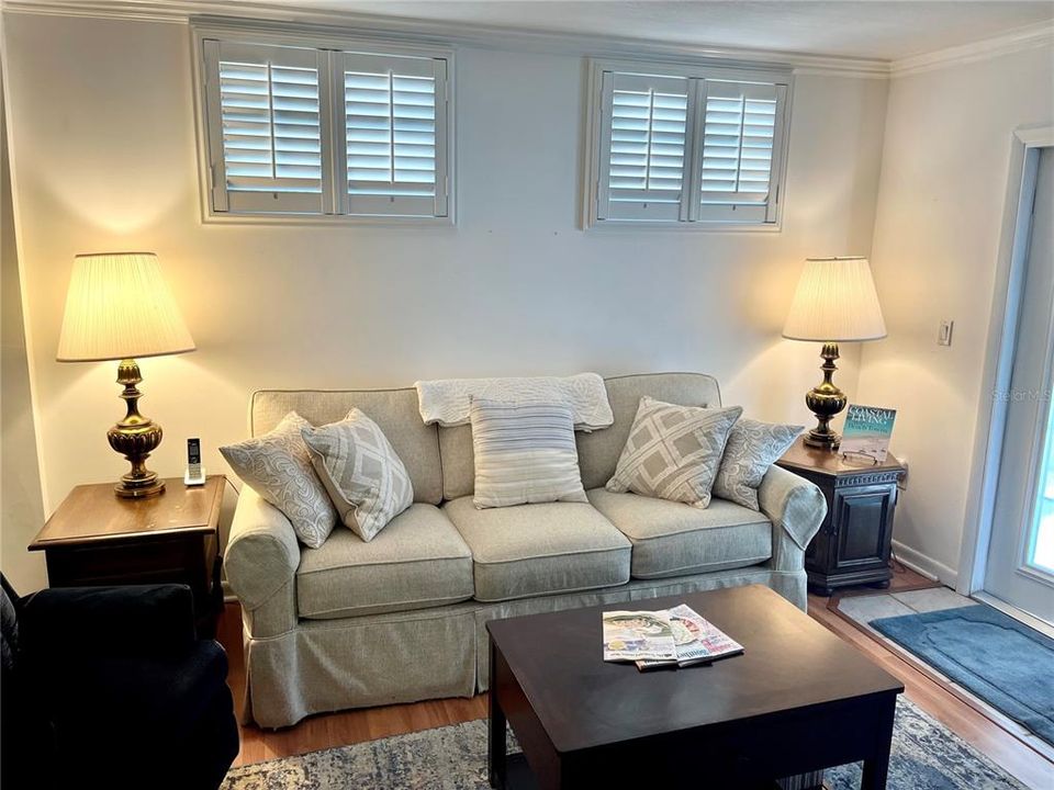 For Sale: $379,900 (3 beds, 2 baths, 1323 Square Feet)