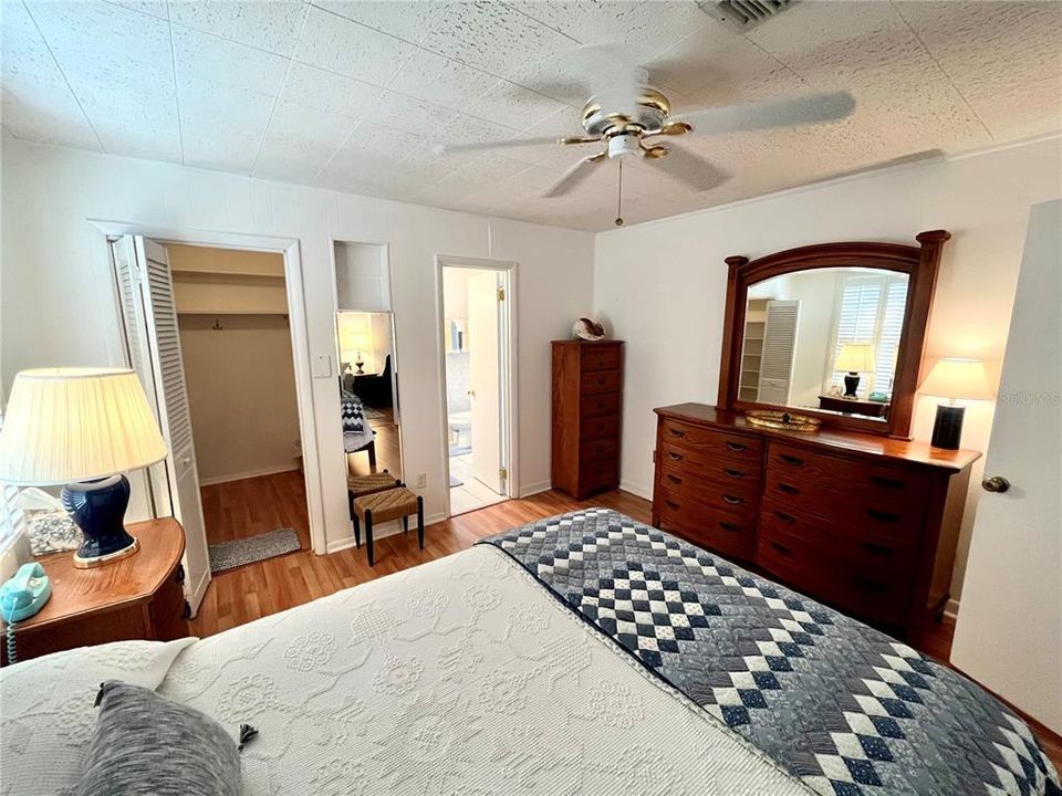 For Sale: $379,900 (3 beds, 2 baths, 1323 Square Feet)