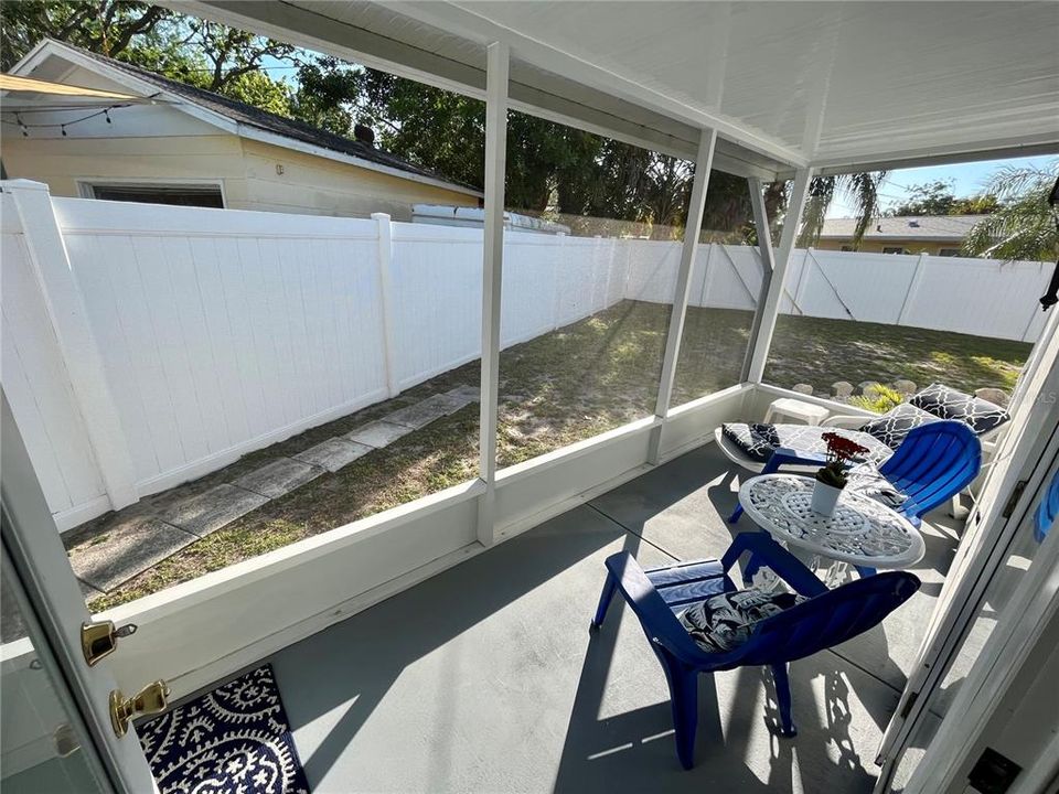 For Sale: $379,900 (3 beds, 2 baths, 1323 Square Feet)