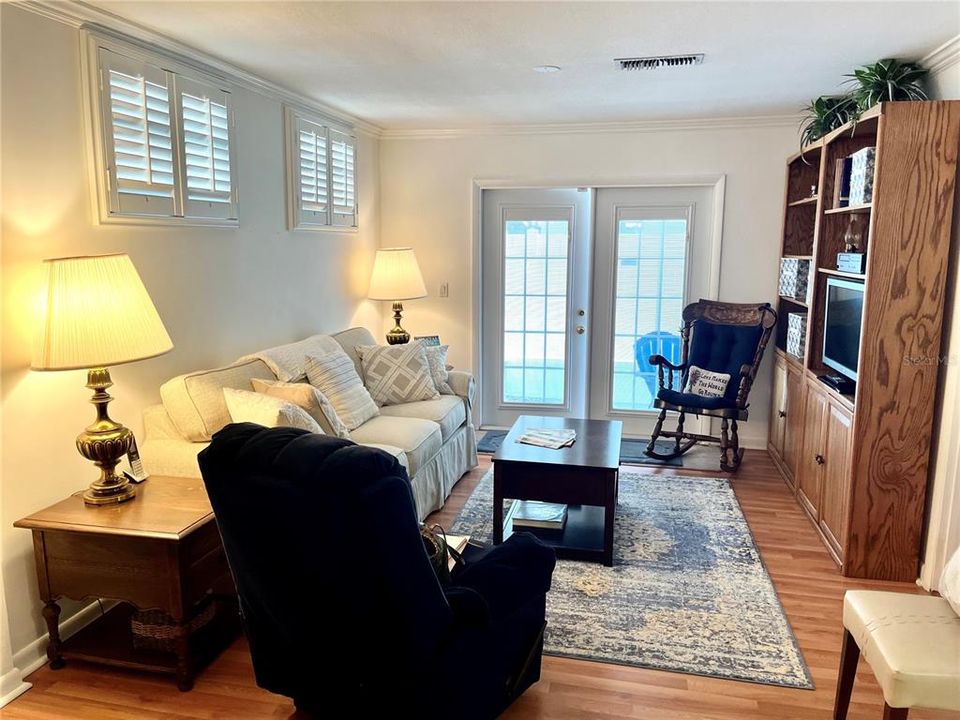 For Sale: $379,900 (3 beds, 2 baths, 1323 Square Feet)