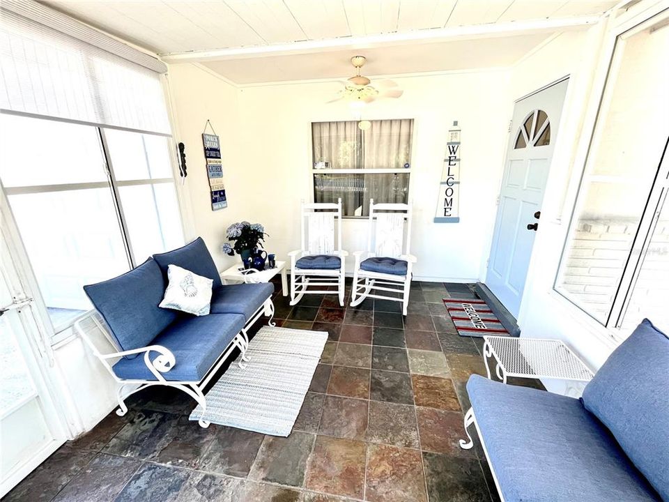 For Sale: $379,900 (3 beds, 2 baths, 1323 Square Feet)