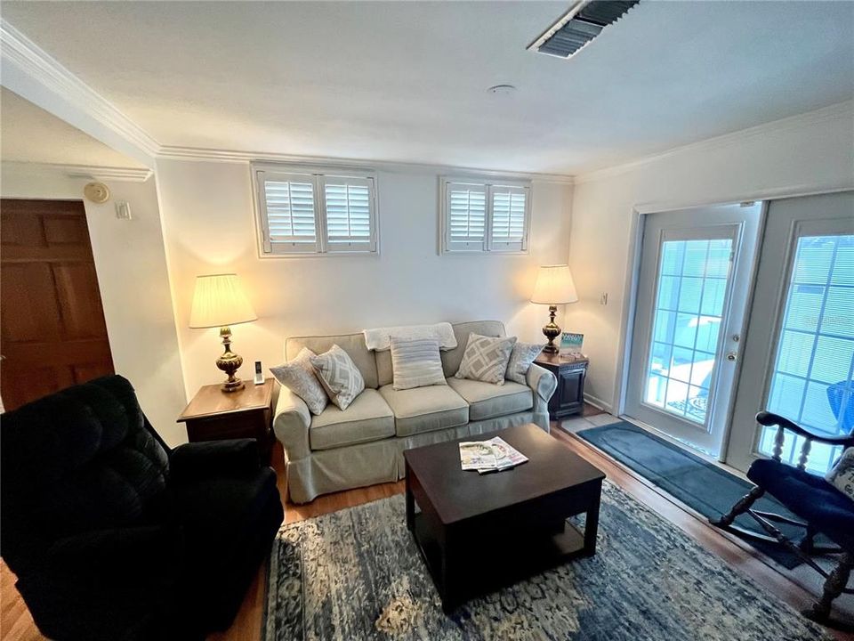 For Sale: $379,900 (3 beds, 2 baths, 1323 Square Feet)