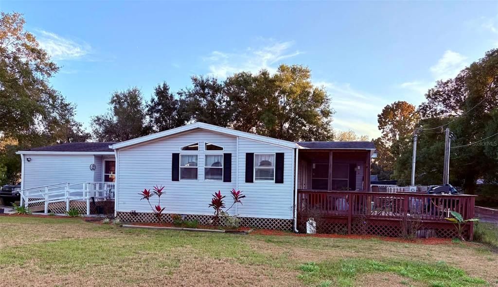 Active With Contract: $210,000 (3 beds, 2 baths, 1981 Square Feet)