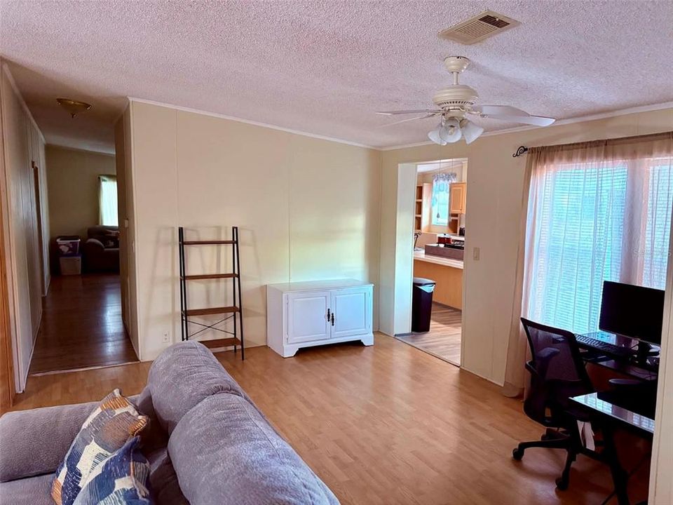 Active With Contract: $210,000 (3 beds, 2 baths, 1981 Square Feet)