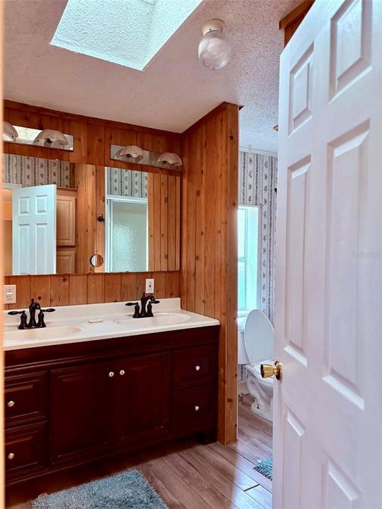 Active With Contract: $210,000 (3 beds, 2 baths, 1981 Square Feet)