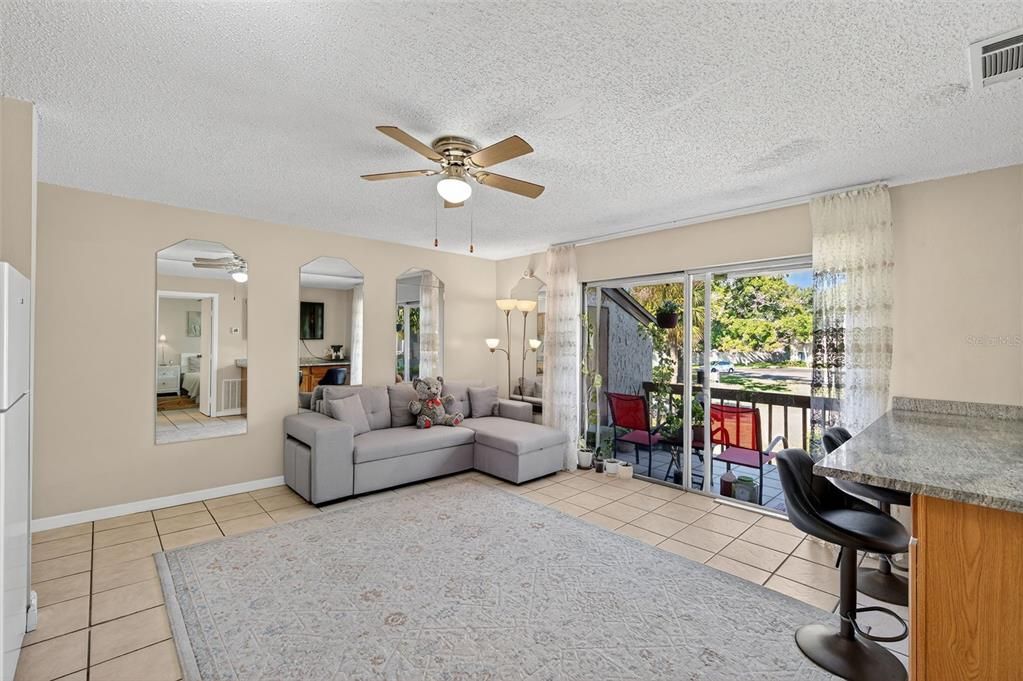 待售: $90,000 (1 贝兹, 1 浴室, 490 平方英尺)