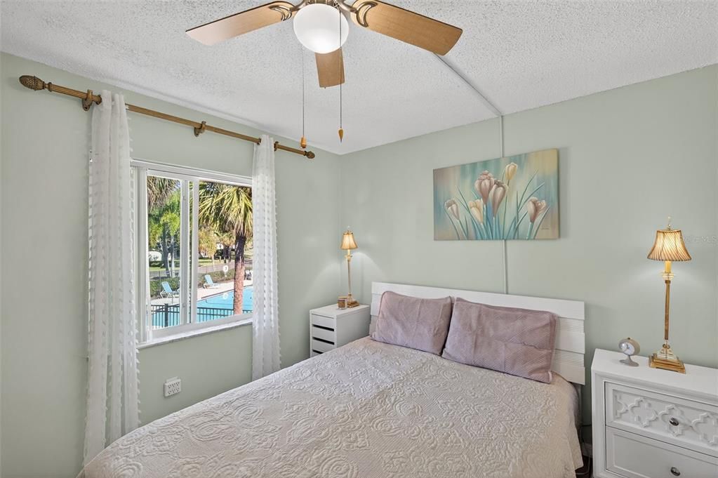 待售: $90,000 (1 贝兹, 1 浴室, 490 平方英尺)