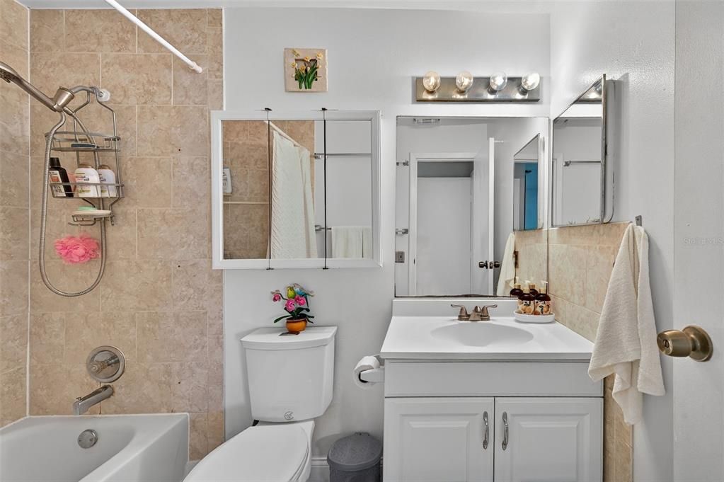 待售: $90,000 (1 贝兹, 1 浴室, 490 平方英尺)