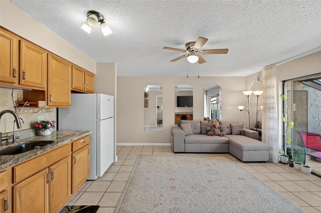 待售: $90,000 (1 贝兹, 1 浴室, 490 平方英尺)