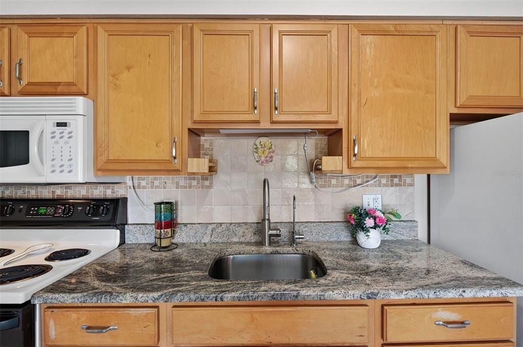 待售: $90,000 (1 贝兹, 1 浴室, 490 平方英尺)