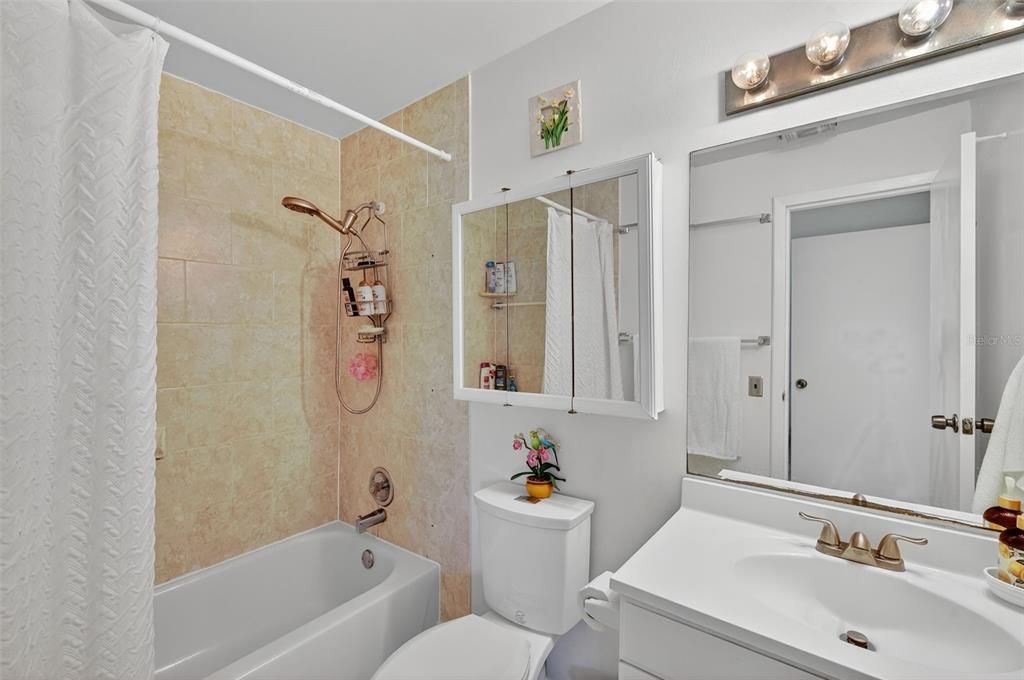 待售: $90,000 (1 贝兹, 1 浴室, 490 平方英尺)