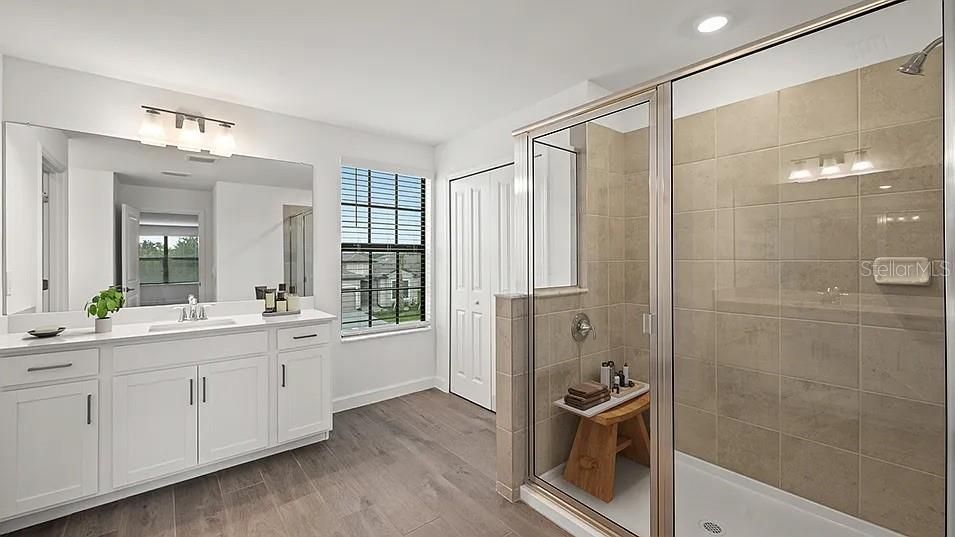 En Venta: $571,000 (5 camas, 4 baños, 3283 Pies cuadrados)