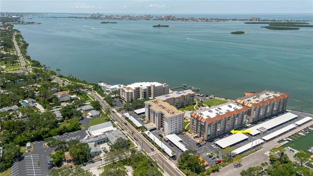 For Sale: $425,000 (2 beds, 2 baths, 1220 Square Feet)