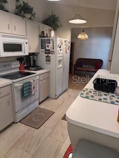 На продажу: $285,000 (3 спален, 2 ванн, 1302 Квадратных фут)