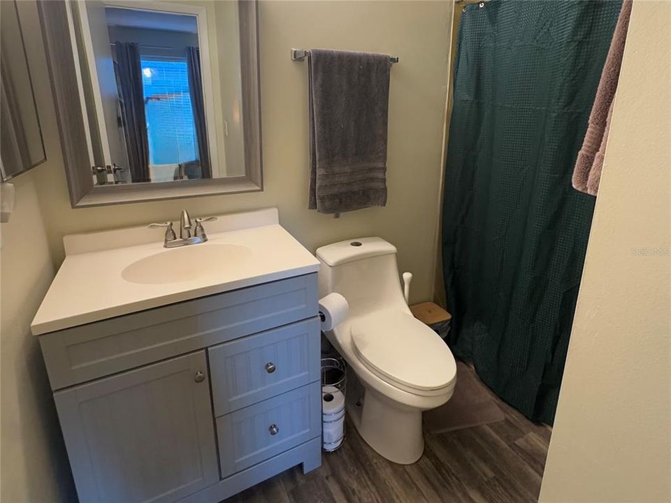 For Sale: $217,000 (3 beds, 2 baths, 1087 Square Feet)