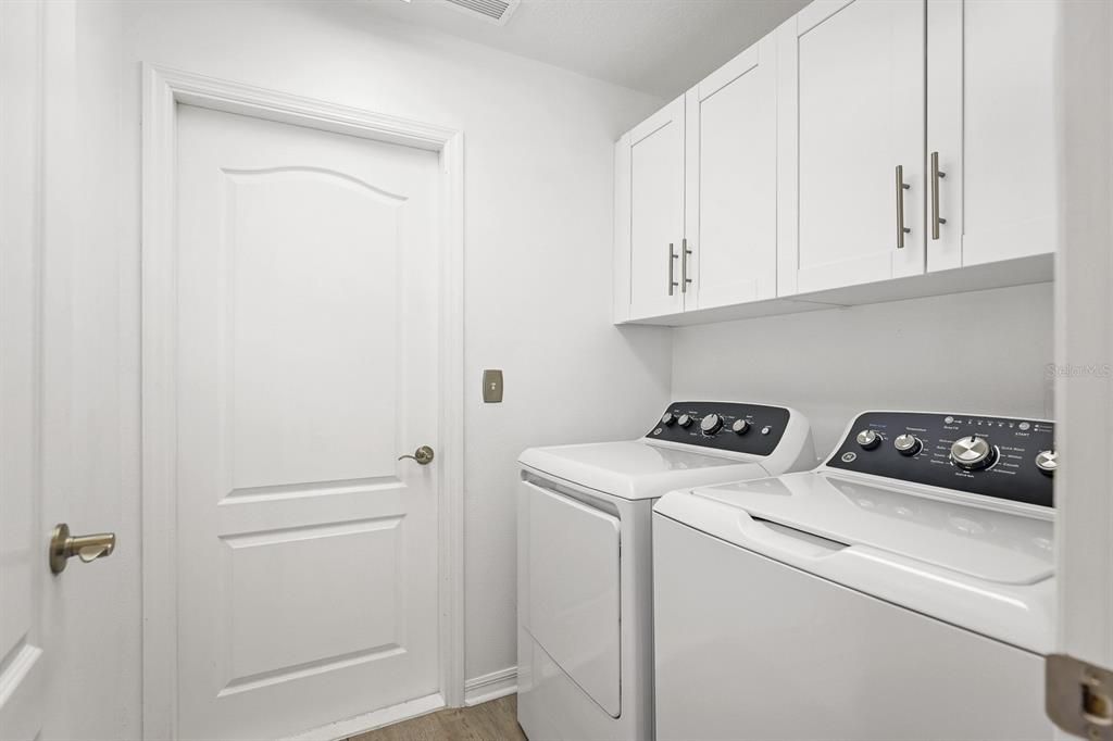 待售: $425,000 (3 贝兹, 2 浴室, 1828 平方英尺)