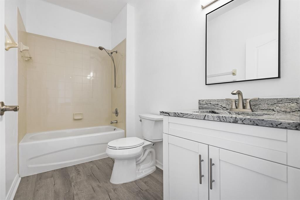 待售: $425,000 (3 贝兹, 2 浴室, 1828 平方英尺)