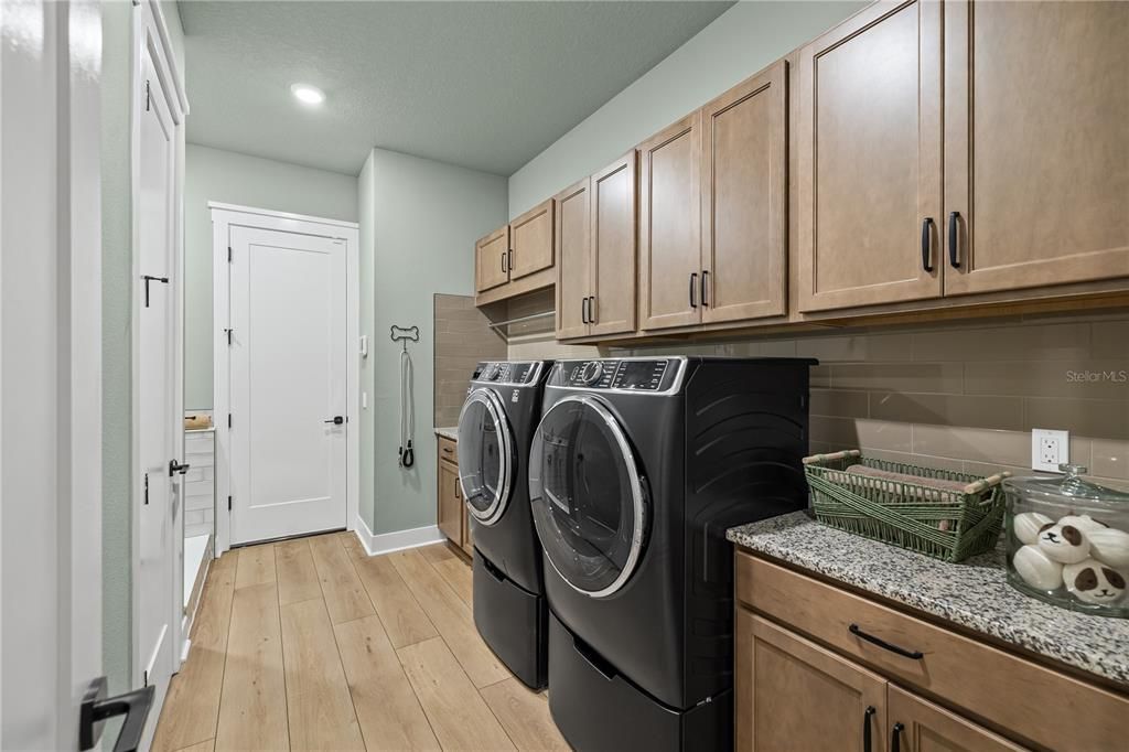 For Sale: $957,990 (4 beds, 3 baths, 3049 Square Feet)