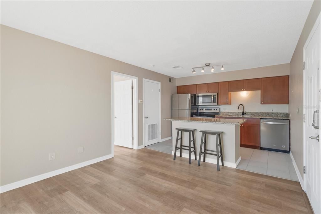 На продажу: $110,000 (1 спален, 1 ванн, 468 Квадратных фут)