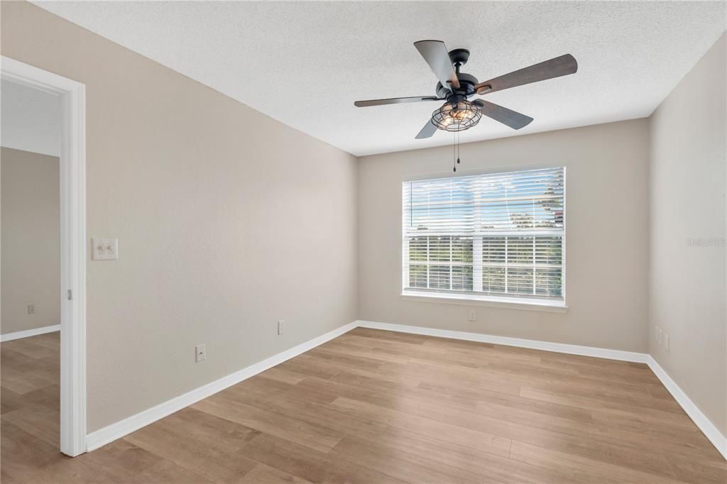 На продажу: $110,000 (1 спален, 1 ванн, 468 Квадратных фут)