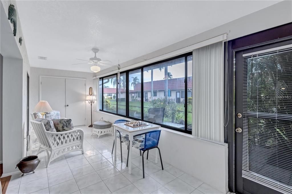 For Sale: $170,000 (2 beds, 2 baths, 1150 Square Feet)